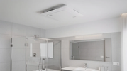 Cómo ventilar un baño sin ventana