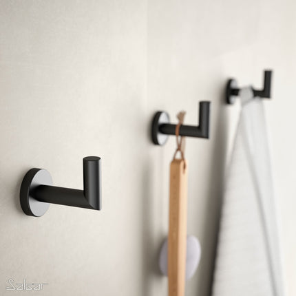 Percha LISSY BLACK de salgar