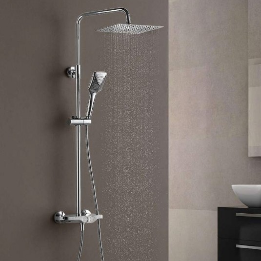 Sistema de ducha termostática ORIA Aquassent de acero regulable en altura con bandeja